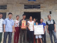 Hội LHPN huyện Trùng Khánh bàn giao "Mái ấm tình thương"  cho hội viên nghèo