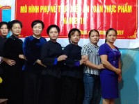 Ra mắt mô hình phụ nữ  thực hiện an toàn thực phẩm tại thị trấn Hòa Thuận