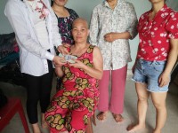 Hội LHPN Thị trấn Tà Lùng, huyện Quảng Hòa  vận động ủng hộ hội viên phụ nữ mắc bệnh hiểm nghèo