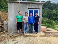 Phụ nữ Bảo Lạc hỗ trợ xây dựng nhà vệ sinh, góp phần thực hiện tiêu chí về Môi trường trong xây dựng nông thôn mới trên địa bàn huyện