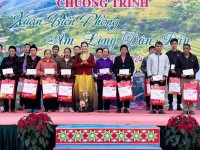 Hội  LHPN tỉnh Bắc Kạn tổ chức các hoạt động hướng về Biên cương tại tỉnh Cao Bằng năm 2024