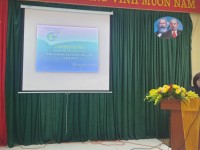Đ/c Hoàng Thị Thương, Phó Chủ tịch Thường trực Hội LHPN tỉnh, khai mạc lớp tập huấn