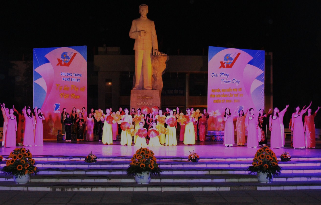 Chương trình nghệ thuật chào mừng thành công Đại hội đại biểu Phụ nữ tỉnh lần thứ XV