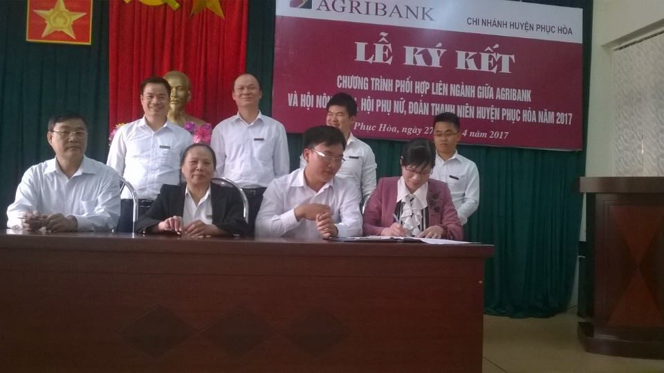 Hội LHPN huyện Phục Hòa ký kết chương trình phối hợp liên ngành với Agribank