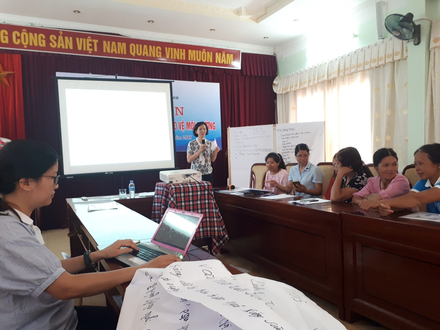 Hội LHPN Việt Nam tổ chức truyền thông, tập huấn  về chương trình Nông thôn mới và bảo vệ môi trường tại Cao Bằng
