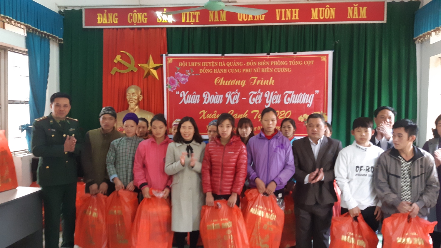 Hội LHPN huyện Hà Quảng phối hợp tổ chức  Chương trình “Xuân Đoàn kết - Tết yêu thương” năm 2020