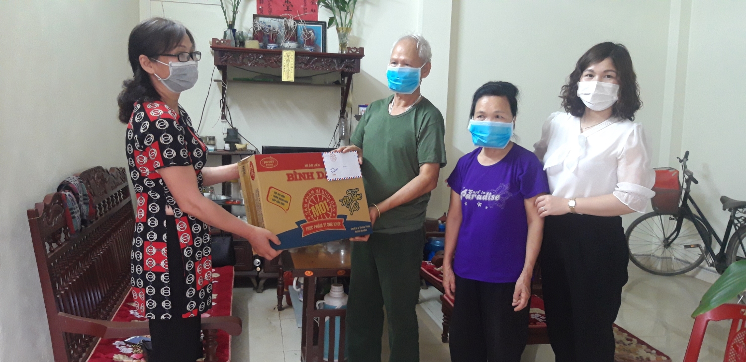 Ban chỉ đạo phòng, chống dịch Covid-19  Thành phố Cao Bằng hỗ trợ hội viên phụ nữ có hoàn cảnh khó khăn