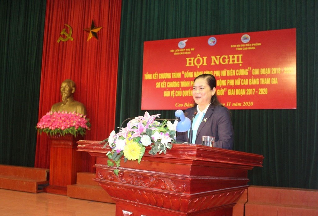 Phó Chủ tịch Trung ương Hội Liên hiệp Phụ nữ Việt Nam Đỗ Thị Thu Thảo phát biểu tại hội nghị