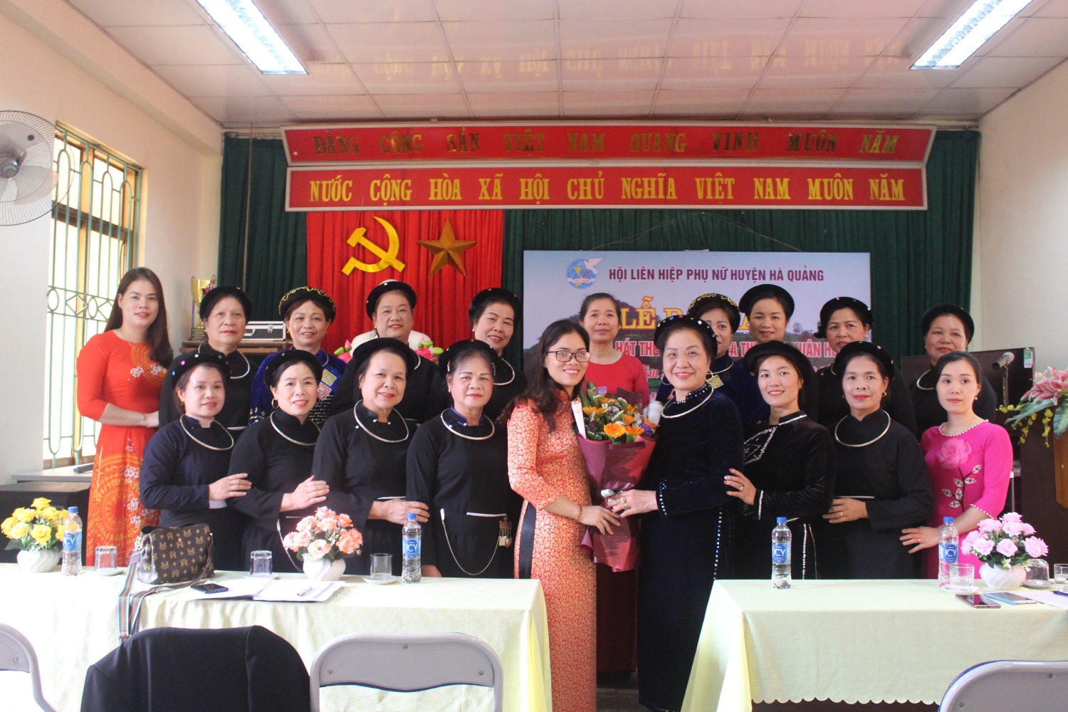 Hội LHPN huyện Hà Quảng ra mắt  Câu lạc bộ điểm hát then, hát dân ca