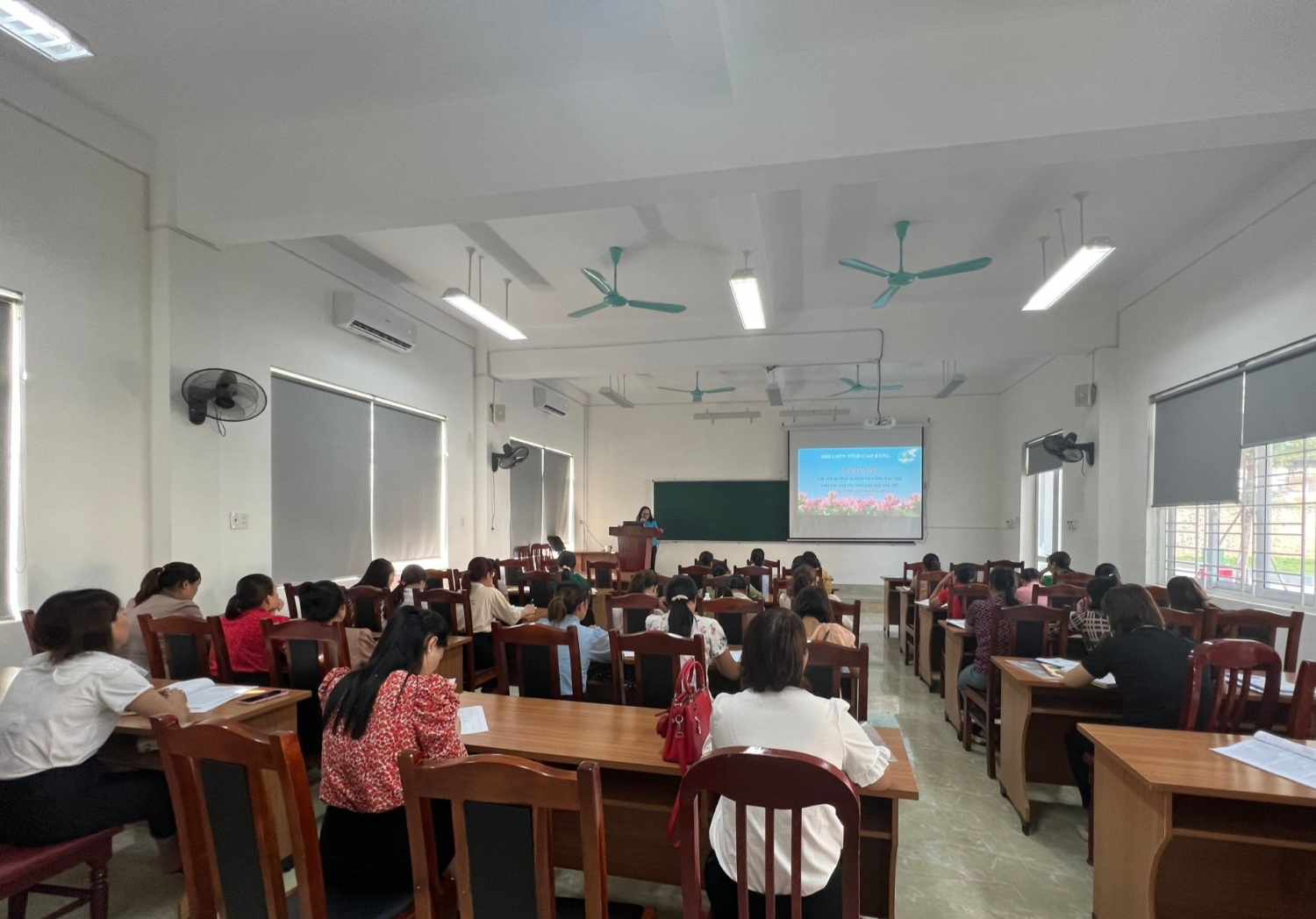 Hội LHPN tỉnh Cao Bằng tổ chức lớp tập huấn nghiệp vụ công tác Hội