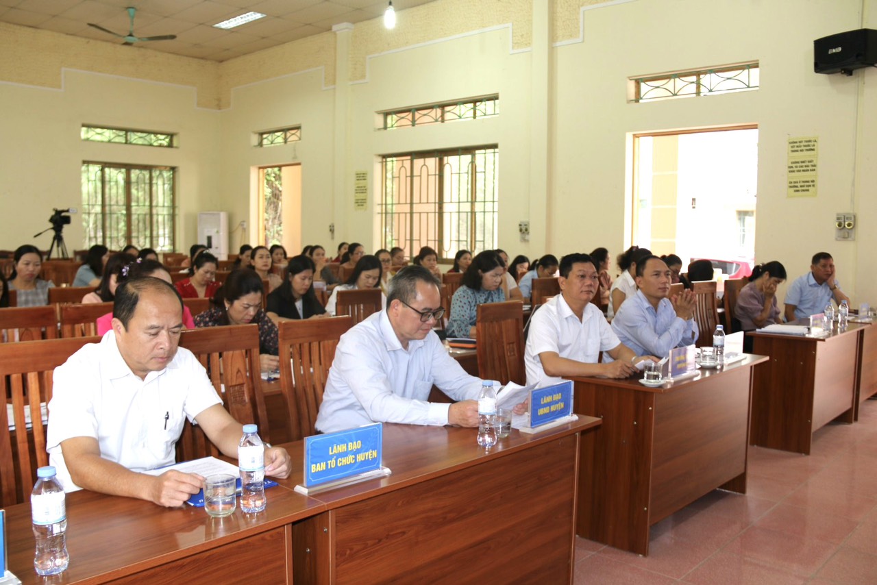 Tập huấn kỹ năng lãnh đạo, quản lý cho 50 cán bộ nữ dân tộc thiểu số huyện Hà Quảng
