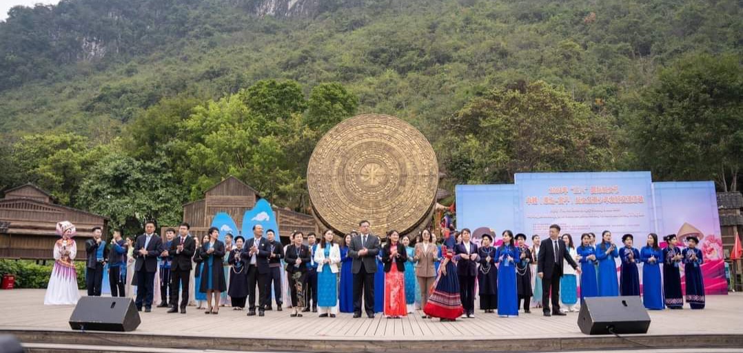 Đoàn đại biểu Hội Liên hiệp phụ nữ, thanh niên và doanh nhân tỉnh Cao Bằng giao lưu hữu nghị tại Quảng Tây, Trung Quốc