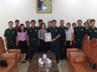 Hội LHPN Thành phố Cao Bằng thăm và tặng quà cán bộ, chiến sĩ  Đồn Biên phòng Thị Hoa - Hạ Lang