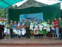 Hội LHPN huyện Bảo Lâm kết nối yêu thương  đến với phụ nữ và trẻ em nghèo