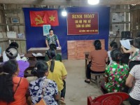  Một buổi sinh hoạt chi hội phụ nữ ở xóm Nà Luông, xã Thái Cường (Thạch An).