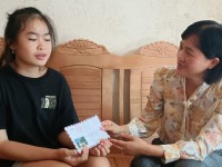 Các cấp Hội phụ nữ huyện Hòa An thực hiện  Chương trình “Mẹ đỡ đầu” nhân dịp năm học mới
