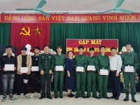 Các cấp Hội Phụ nữ huyện Hà Quảng tổ chức thăm, tặng quà tân binh lên đường nhập ngũ.