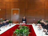 Đồng chí Trần Cẩm Tú, Ủy viên Bộ Chính trị, Thường trực Ban Bí thư, Bí thư Đảng ủy các cơ quan Đảng Trung ương chủ trì họp Đoàn đại biểu Đảng bộ các cơ quan Đảng Trung ương.