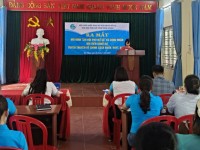 Hội nghị tuyên truyền chính sách bảo hiểm xã hội, bảo hiểm y tế và bảo hiểm xã hội tự nguyện tại xóm Bản Sẳng, xã Bạch Đằng.