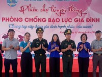 Các đại biểu tham dự Phiên chợ truyền thông.