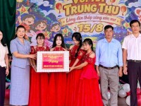 Chủ tịch Hội LHPN tỉnh Đoàn Thị Lê An...