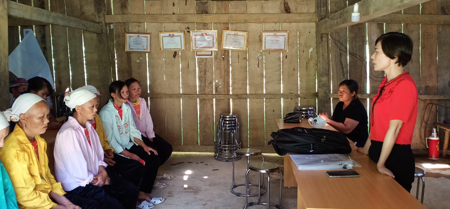 Tuyên truyền về Quỹ hỗ trợ phụ nữ phát triển tại xã Vũ Nông, huyện Nguyên Bình