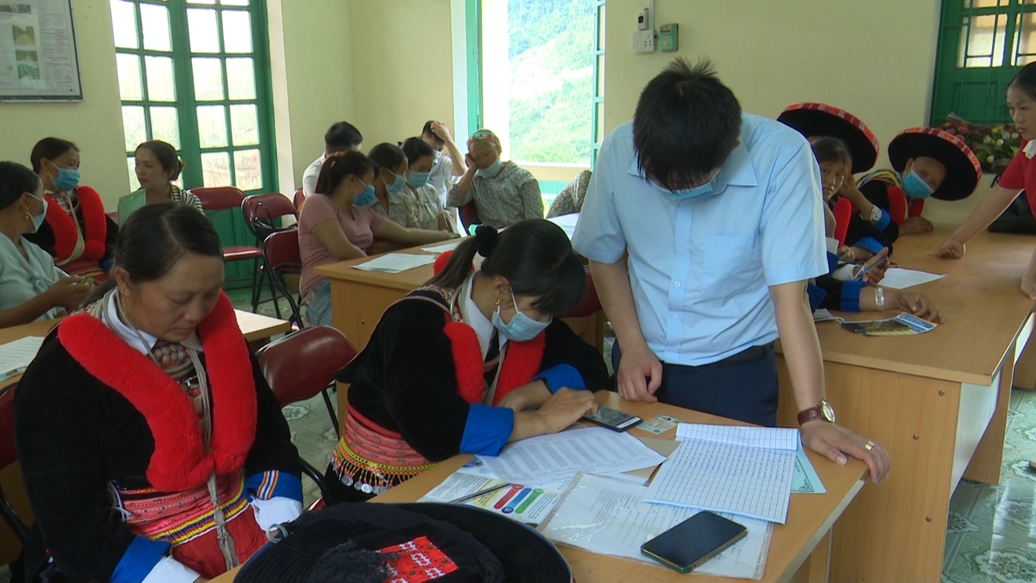 Tuyên truyền chính sách Bảo hiểm xã hội tự nguyện đến với đồng bào dân tộc thiểu số huyện Nguyên Bình