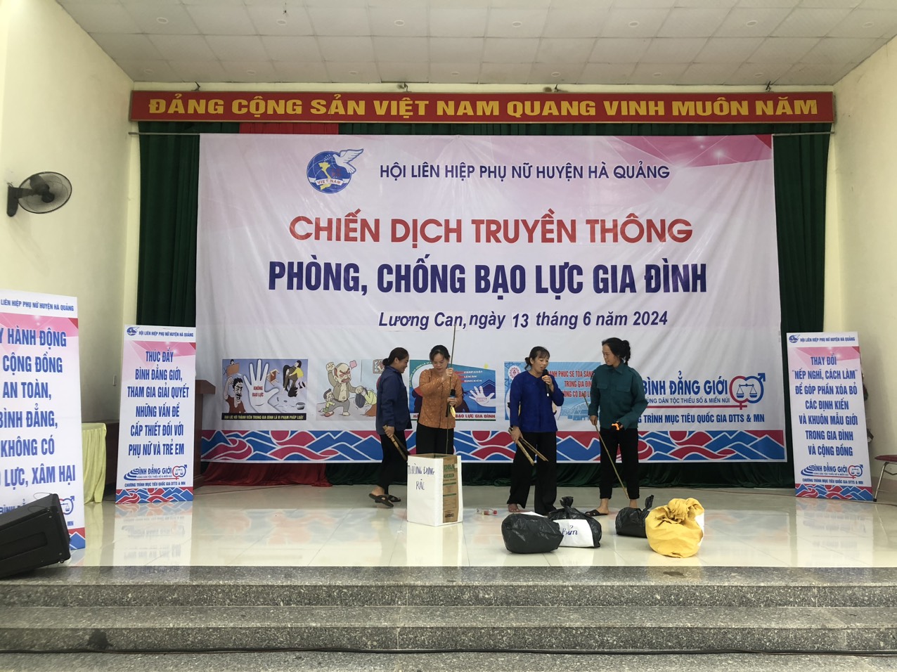 Hội LHPN huyện Hà Quảng tổ chức chiến dịch truyền thông tìm hiểu kiến thức bình đẳng giới, định kiến giới, khuôn mẫu giới và những vấn đề cấp thiết đối với phụ nữ và trẻ em