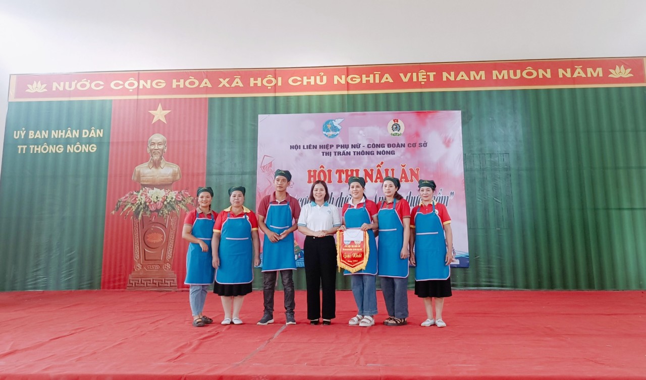 Hội thi “Bữa cơm dinh dưỡng - An toàn thực phẩm” tại thị trấn Thông Nông