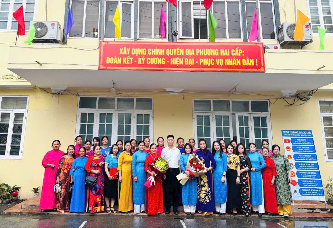 Hội nghị Ban Chấp hành lần thứ nhất Hội LHPN phường Tân Giang nhiệm kỳ 2021 - 2026 thành công tốt đẹp.