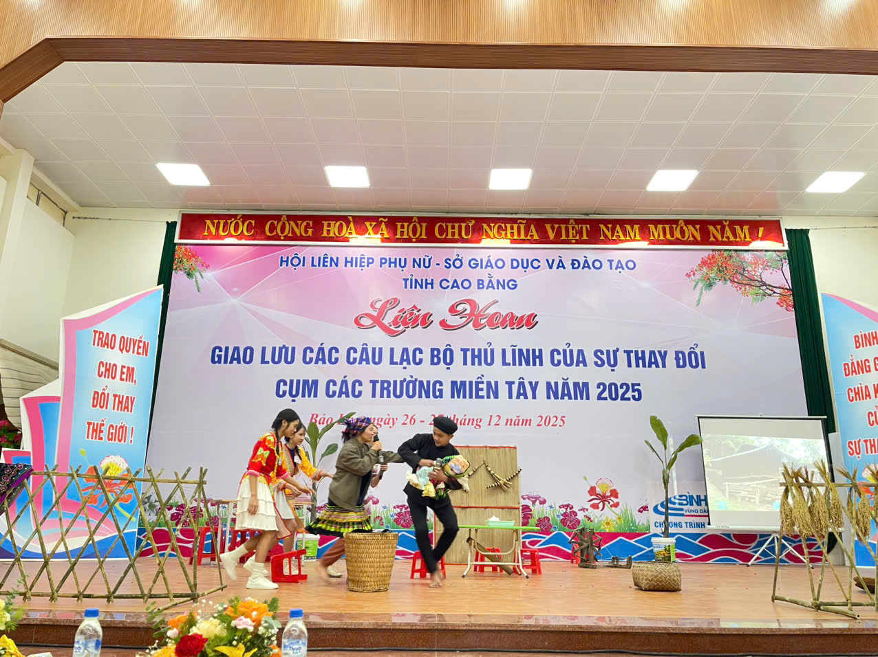 gen h lien hoan giao luu cac cau lac bo thu linh cua su thay doi nam 2025 cum cac truong mien tay tinh cao bang 13