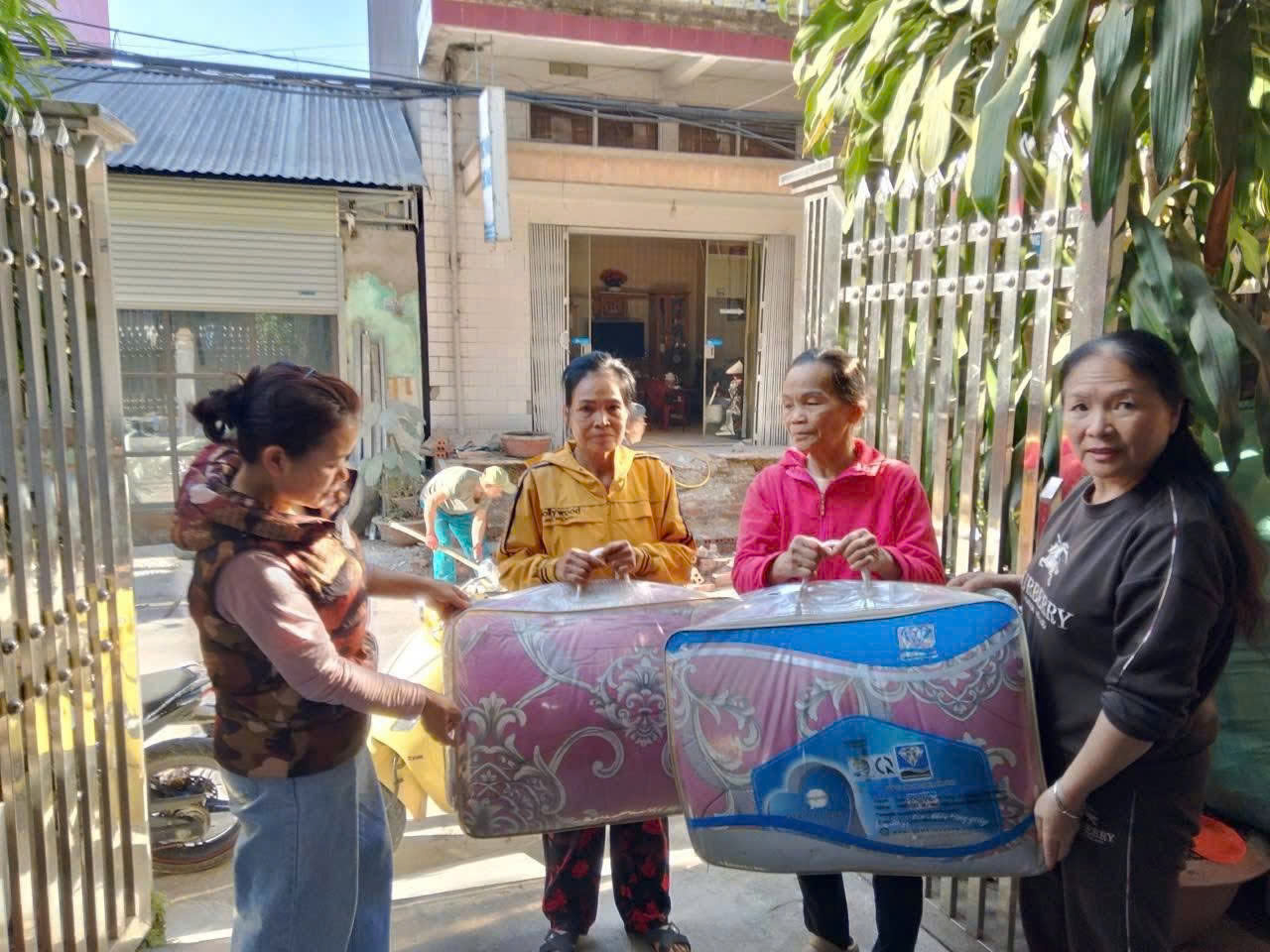 gen h z7297976589049 b60d1d2c22c13469fc794bd129a59f10