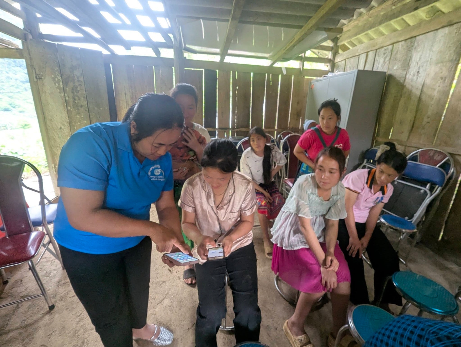 hoi lhpn xa thong nong huong dan hoi vien ung dung cong nghe thong tin long ghep trien khai phong trao binh dan hoc vu so