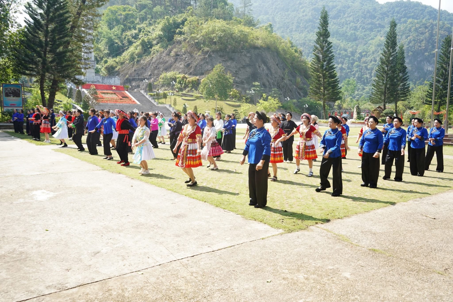 khoi thi dua so 5 15 5 5