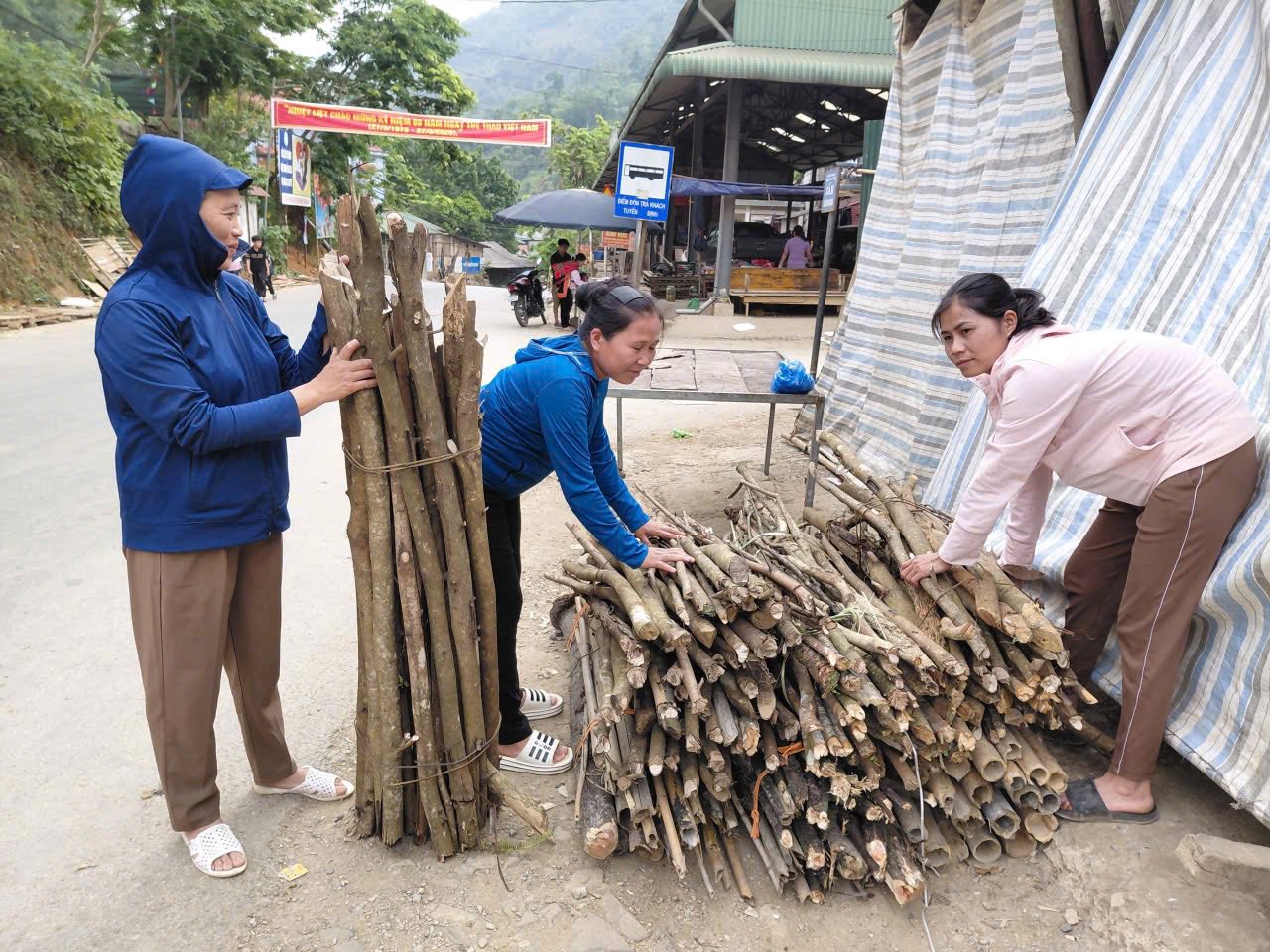 phu nu hung dao huong ung pttd 4