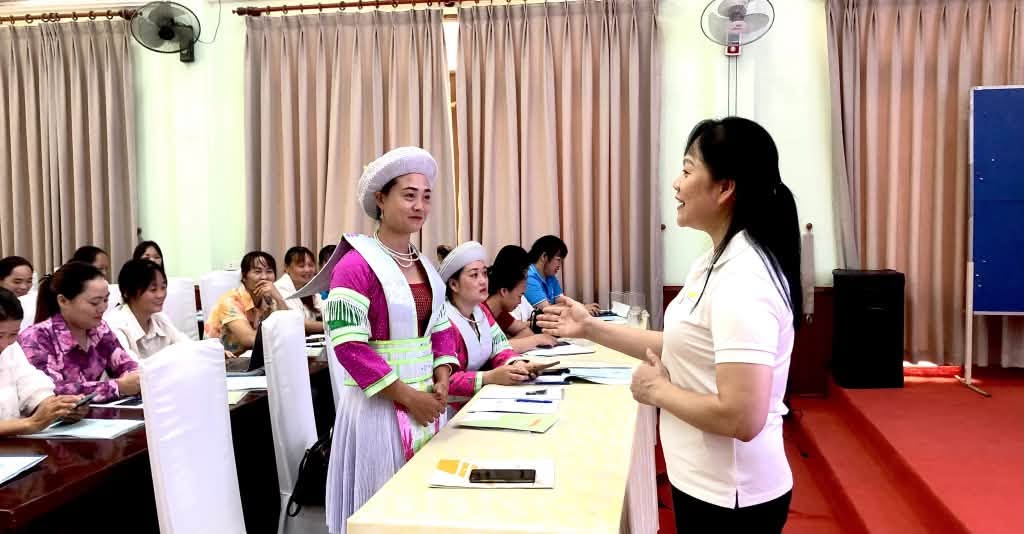 Hội viên phụ nữ được trang bị thêm kiến thức, kỹ năng ứng dụng công nghệ số và AI trong sản xuất, kinh doanh.