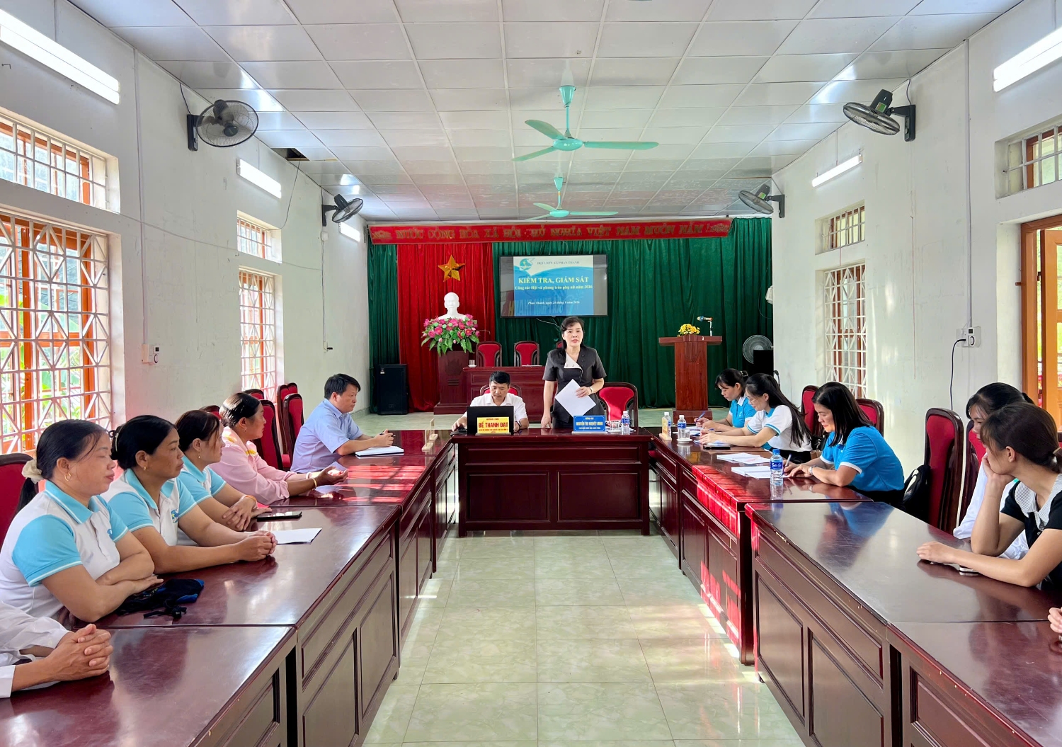 Hội LHPN tỉnh kiểm tra, giám sát công tác Hội và phong trào phụ nữ năm 2026 tại xã Phan Thanh.